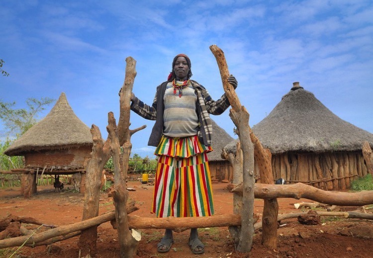 woman in one of the villages of konso