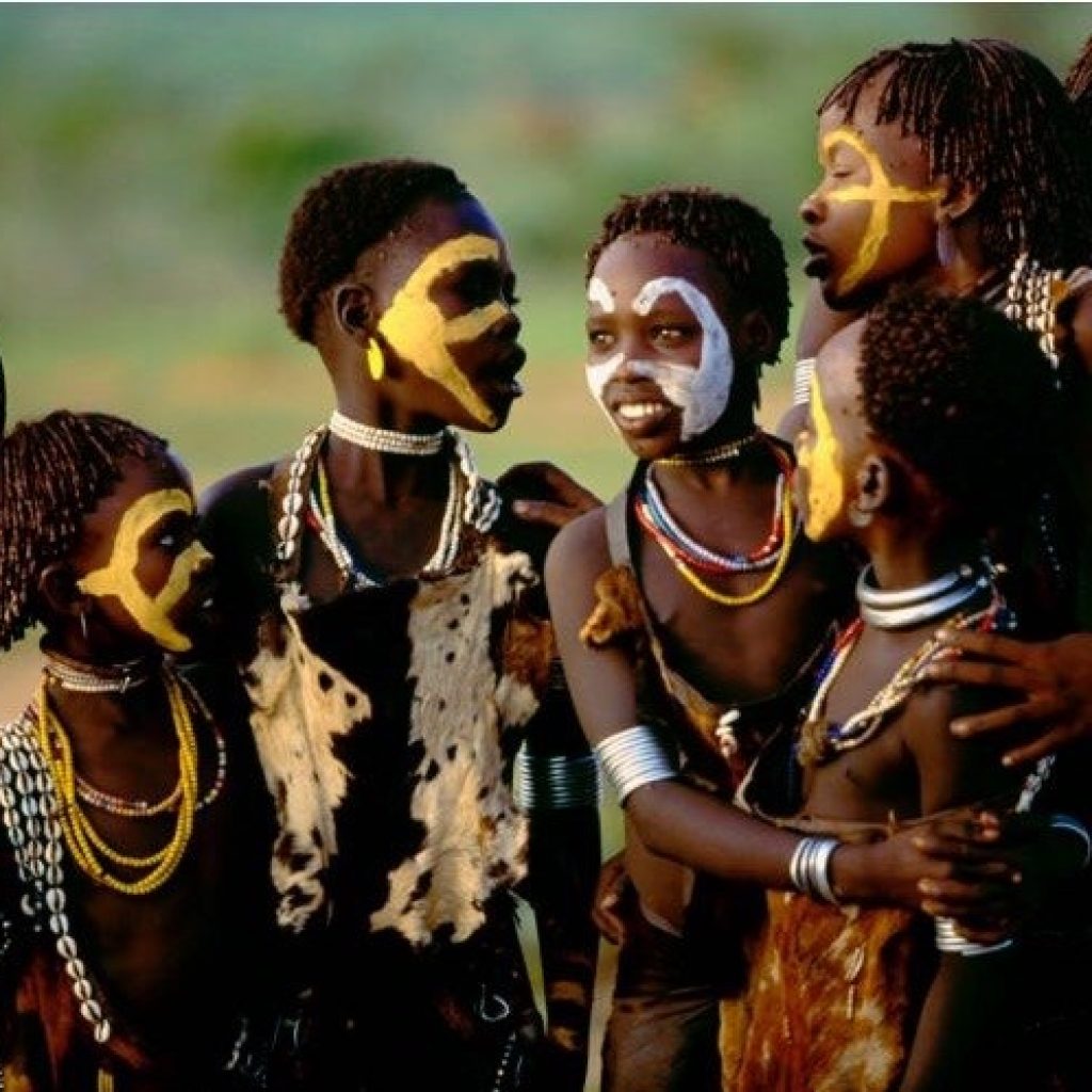 hamer tribes kids in turmi village