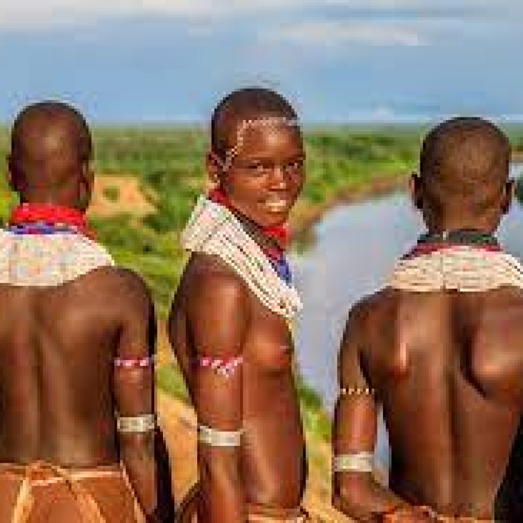 kara girl near the omo river korcho